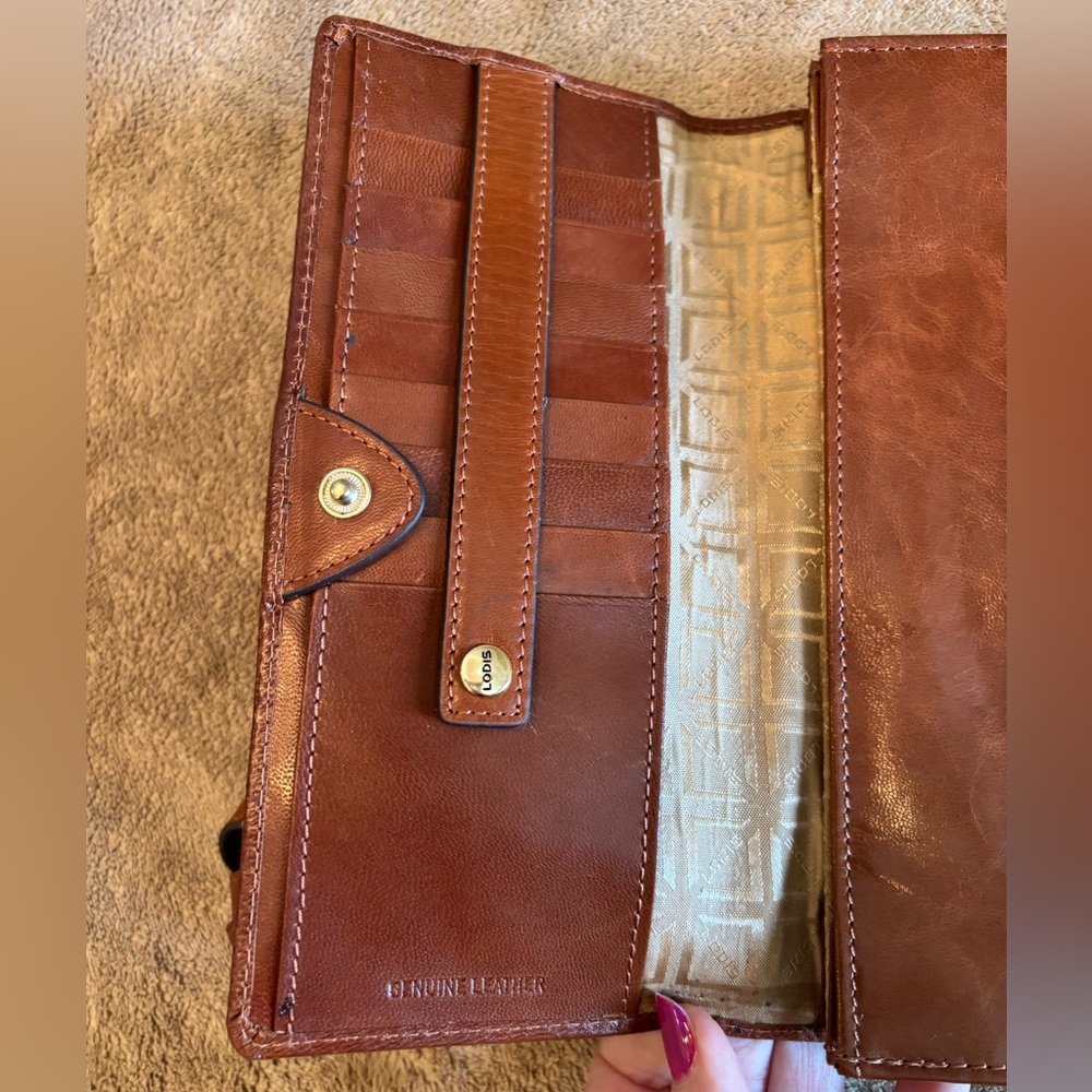 Lodis Traveller Elegant Brown Leather Crossbody Bag NEW - Picture 4 of 8